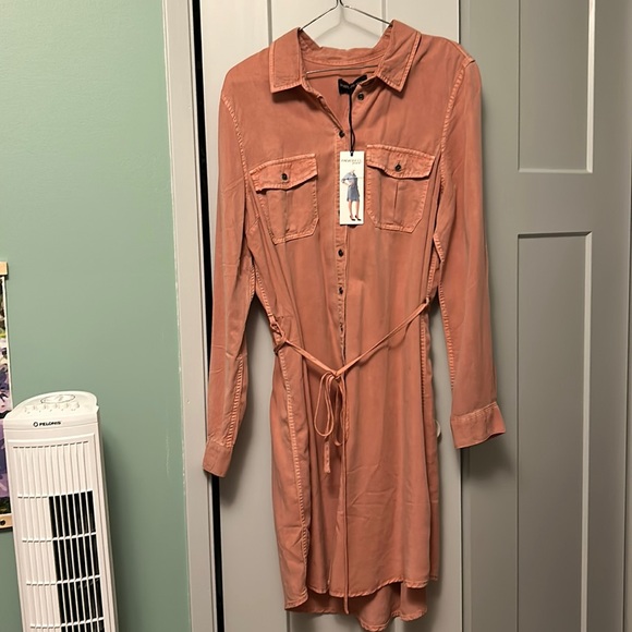 Shirt dress - Picture 1 of 4